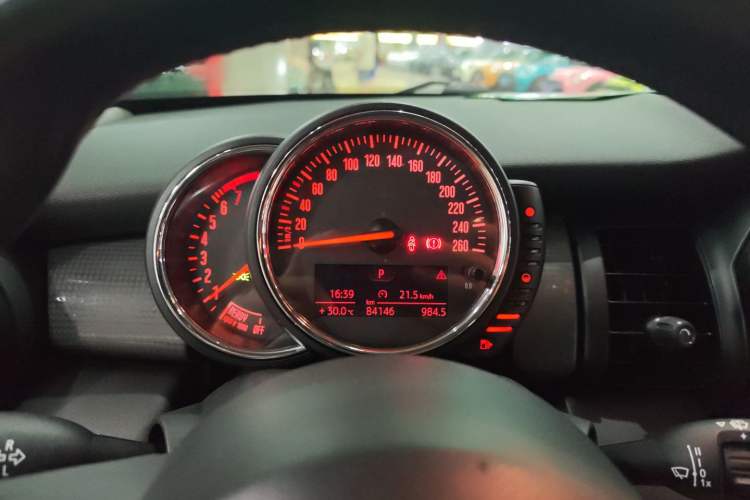 Used MINI MINI 2015 1.5T COOPER Fun Five-Door Edition