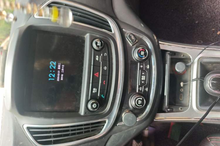 Used Baojun 560 2016 1.5T Manual Luxury Model
