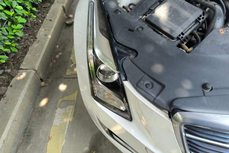 Used Cadillac ATS-L 2017 28T Fashion Edition Right Front Headlight