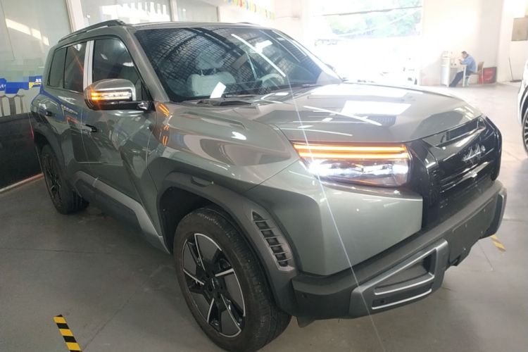 Used Formula Leopard Titanium 3 2025 501KM All-Wheel Drive Intelligent Driving Ultra Version