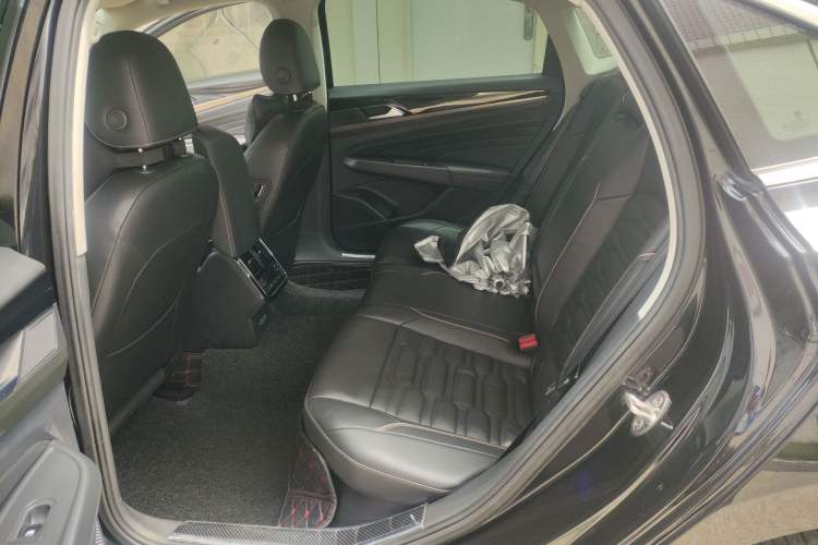 Used Volkswagen Passat 2019 330TSI Elite Edition China VI