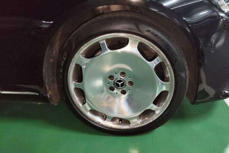 Used Mercedes-Benz S-Class 2019 S 350 L Executive Edition Right Front Wheel Hub