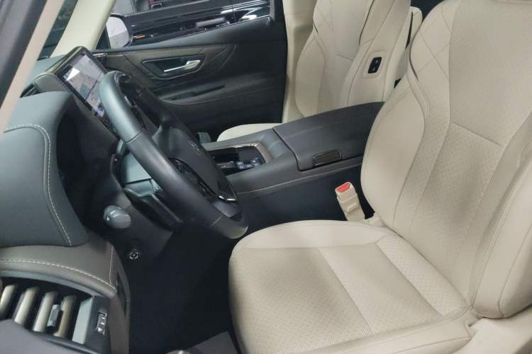Used Toyota Alphard 2024 Dual-Engine 2.5L Deluxe Edition Left Front Seat