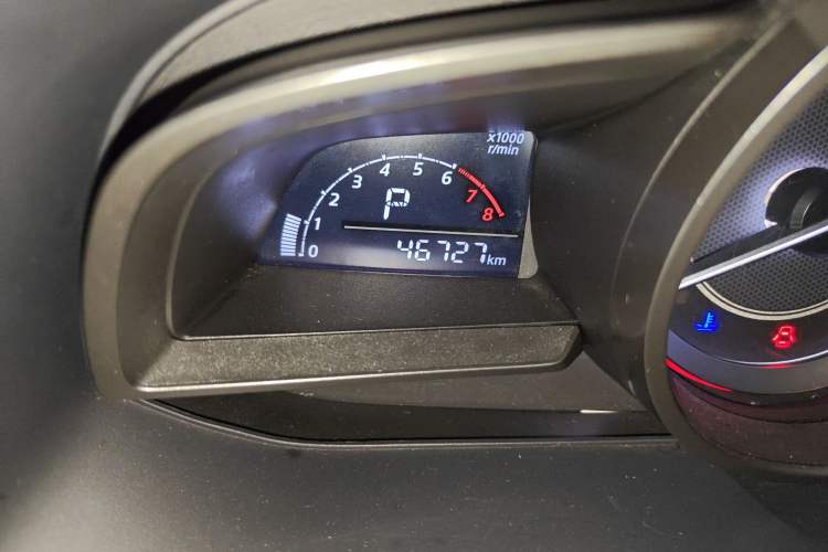 Used Mazda 3 Axela 2014 Sedan 1.5L Automatic Comfort Model Odometer Close Up