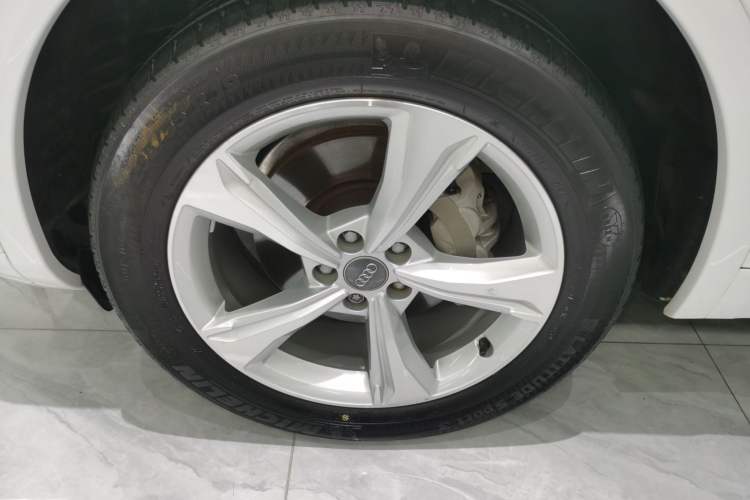 Used Audi Q5L 2020 Revised 40 TFSI Prestige Edition Left Front Wheel Hub