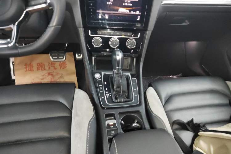 Used Volkswagen Golf 2020 Charming Edition 280TSI DSG R-Line