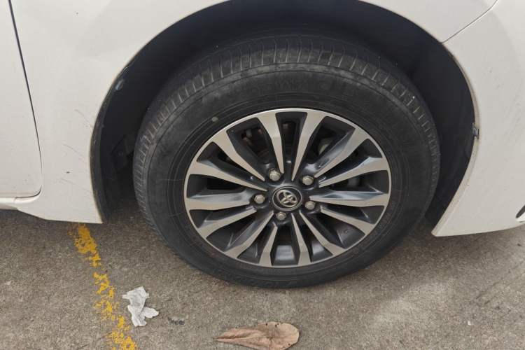 Used Toyota Corolla 2017 Revised Version 1.2T S-CVT GLX-i
