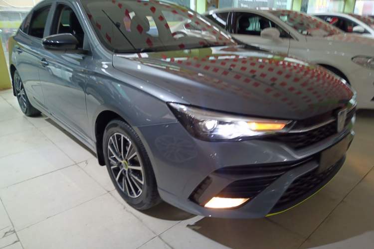 Used Roewe i5 2021 1.5L CVT Platinum Edition