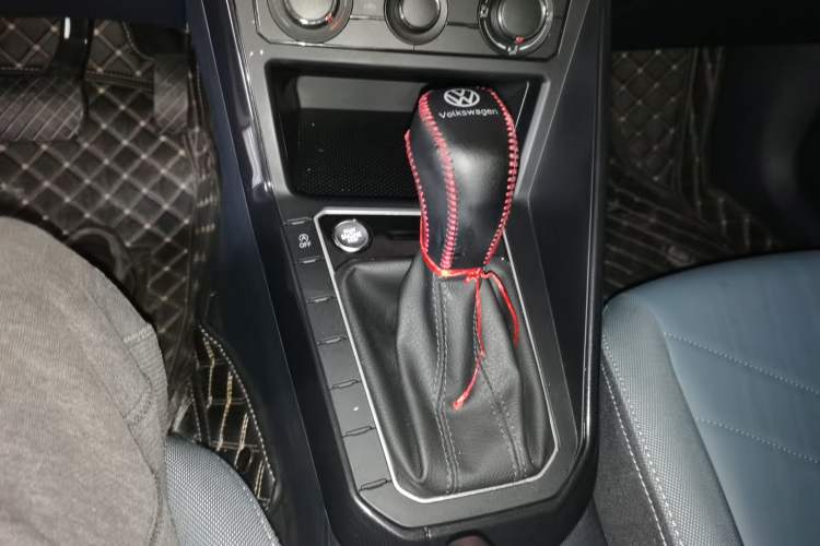 Used Volkswagen Lavida 2023 New Sharp 1.5L Automatic New Wish Edition Gear Lever