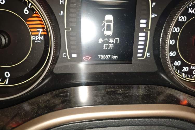 Used Jeep Cherokee 2016 2.4L Leading Edition
