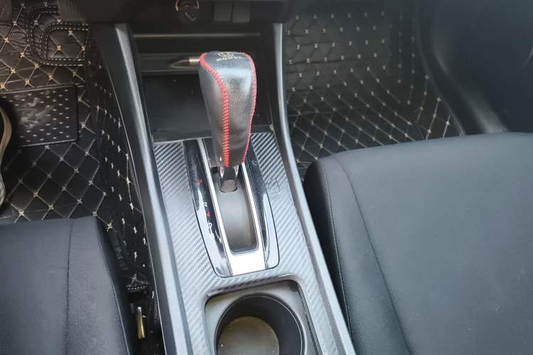 Used Honda Jade 2017 1.8L Automatic Classic Edition 5 seats