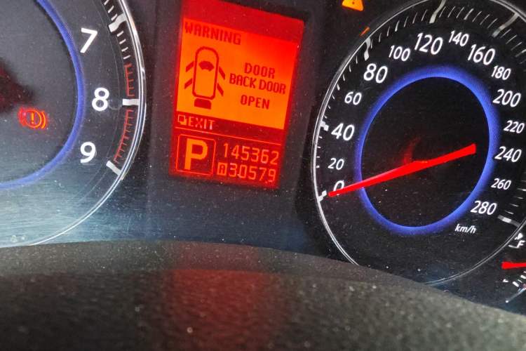 Used Infiniti FX 2011 FX35 Jinshang Overdrive Edition Odometer Close Up