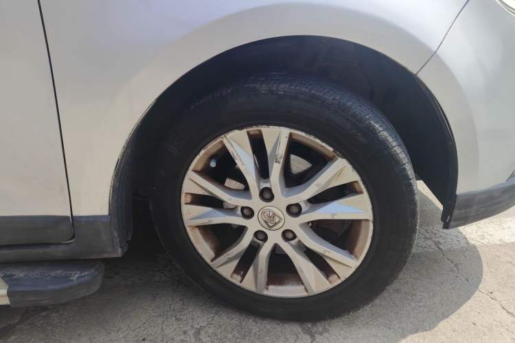 Used Baojun 730 2014 1.5L Manual Luxury Navigation ESP Version 7 Seats