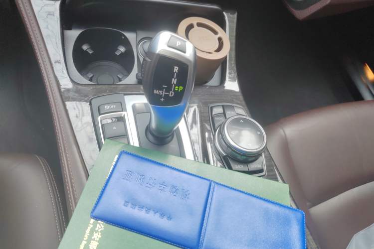 Used BMW 5 Series 2014 525Li Luxury Design Package Gear Lever