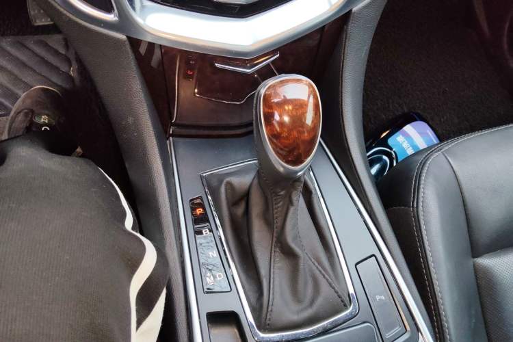 Used Cadillac SRX 2015 3.0L Elite Model
