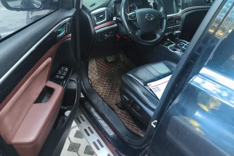 Used GAC Trumpchi GS8 2017 320T Two-Wheel Drive Luxury Smart Connectivity Version (7 Seats)