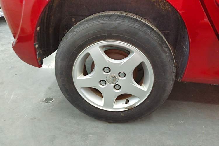 Used Peugeot 207 2011 Hatchback 1.4L Manual Yule Edition Right Rear Wheel Hub