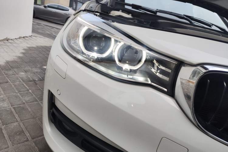 Used BMW 3 Series GT 2016 320i Fashion Model
