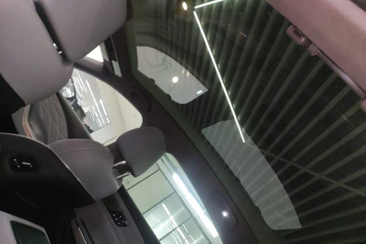 Used Geely Galaxy E8 2025 700 km Long-Range Intelligent Driving Version Headliner