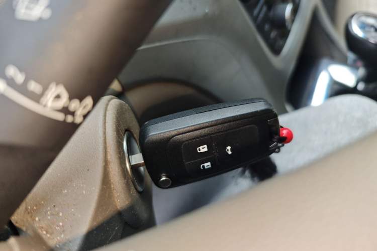 Used Buick GT 2012 GT 1.8L Automatic Fashionable Leather Edition Vehicle Key