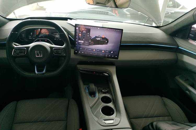 Used Zeekr 001 2024 YOU Edition 100 kWh All-Wheel Drive Center Console