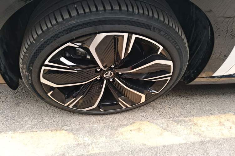 Used Mazda EZ-60 2025 Model Range-Extended 200 Max