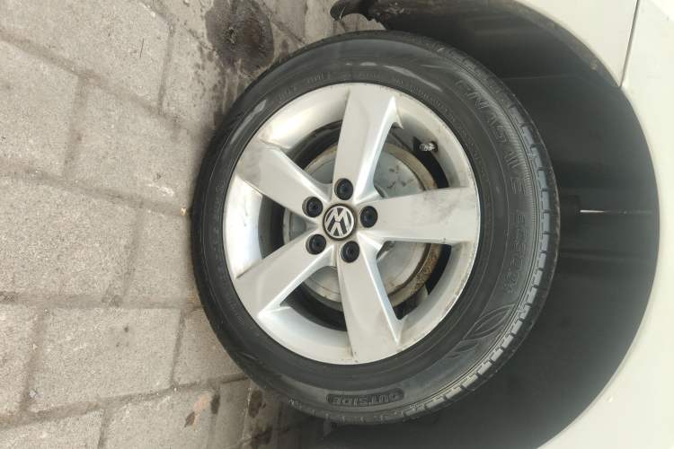 Used Volkswagen Santana 2013 1.6L Manual Comfort Edition