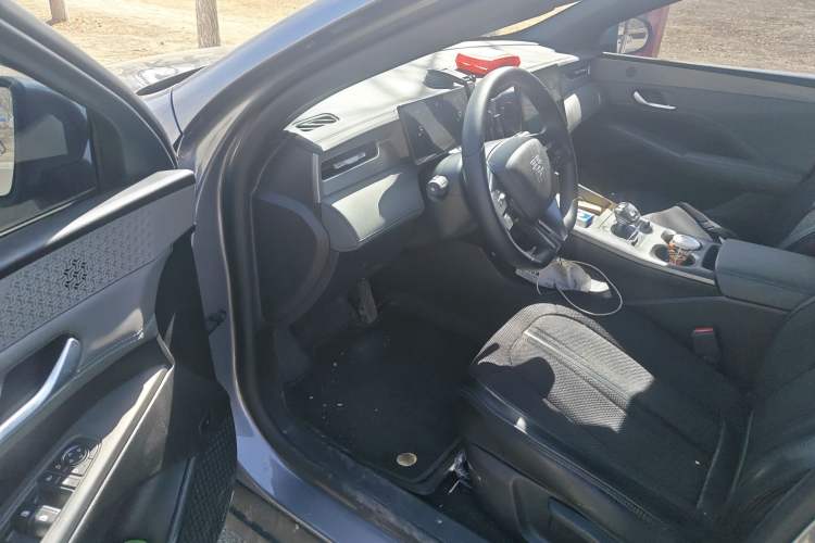 Used BYD Qin PLUS 2025 DM-i Smart Drive 55KM Leading Model Driver Seat