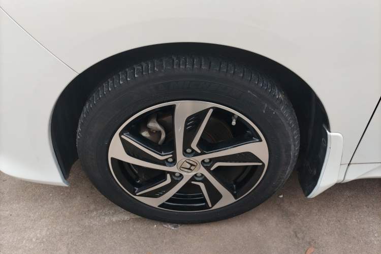 Used Honda Odyssey 2015 Revised 2.4L Luxury Edition
