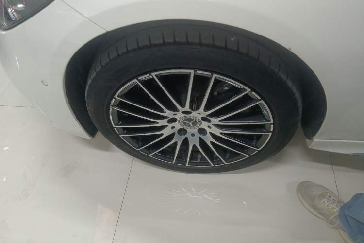 Used Mercedes-Benz C-Class 2022 Restyled C 260 L Sport Edition Left Front Wheel Hub