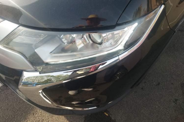 Used Mitsubishi Outlander 2019 2.0L Two-Wheel Drive Comfort Edition 5 Seats China V Standard Left Front Headlight