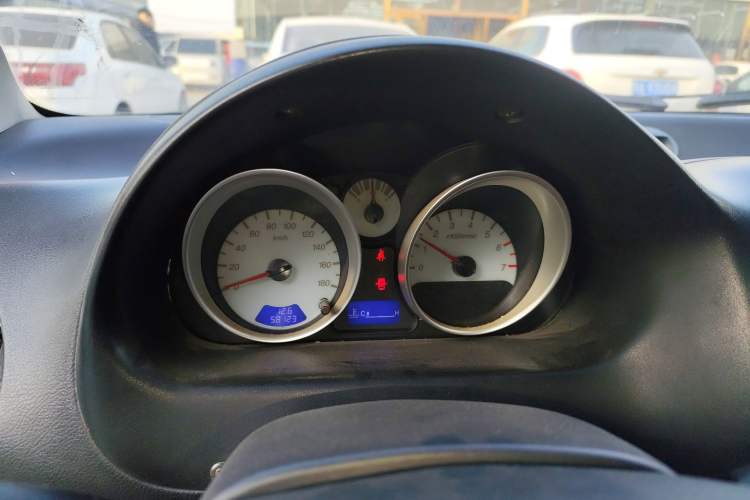 Used Baojun Lechi 2012 Revised Version 1.2L Manual Sporty Fashion Edition
