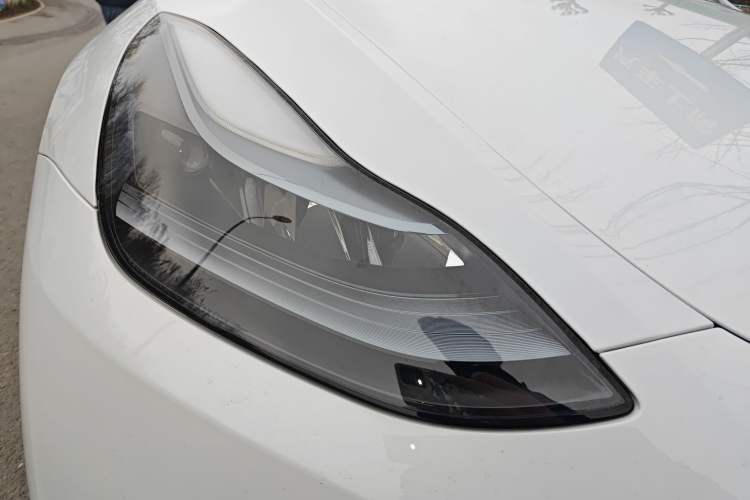 Used Tesla Model Y 2023 Rear-Wheel-Drive Version
