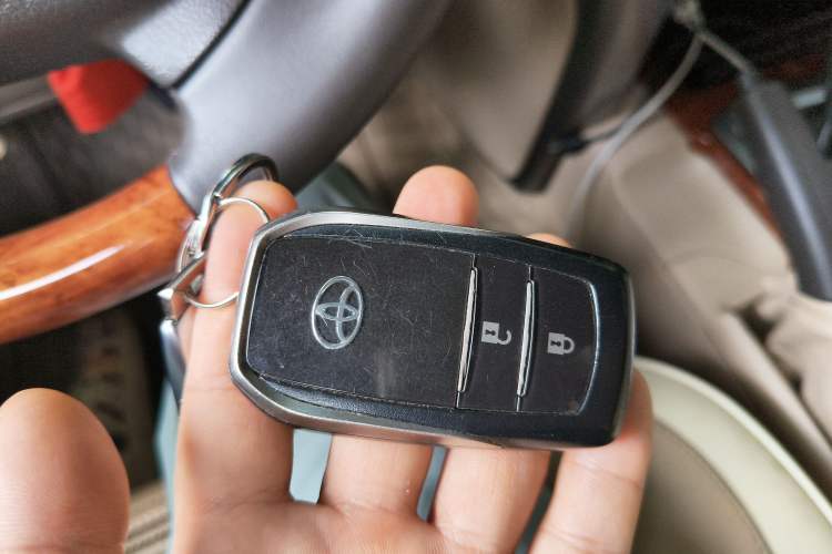 Used Toyota Land Cruiser 2012 4.0L Automatic VX Vehicle Key