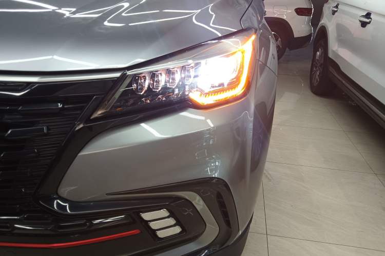 Used Changan CS85 COUPE 2023 1.5T DCT Luxury Version
