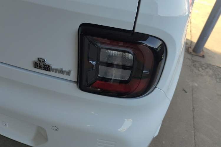 Used Geely Galaxy Panda 2024 Panda Mini 200km Endurance Bear
