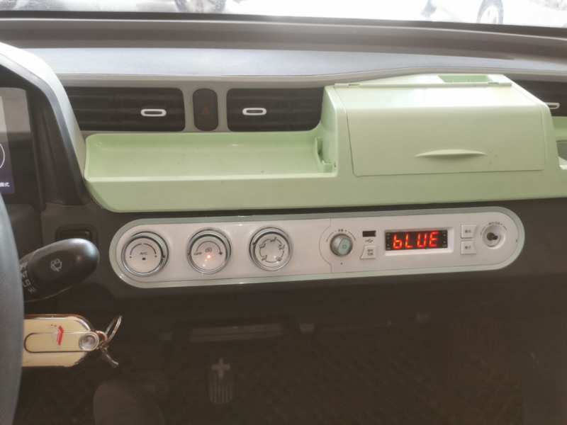 Used Wuling Hongguang MINIEV 2022 Macaron Premium Model – Lithium Iron Phosphate — 12
