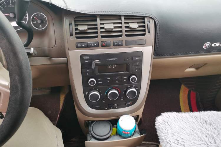 Used Buick GL8 2014 2.4L Classic Edition
