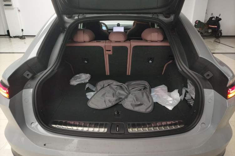 Used Nio EC6 2024 75 kWh Trunk