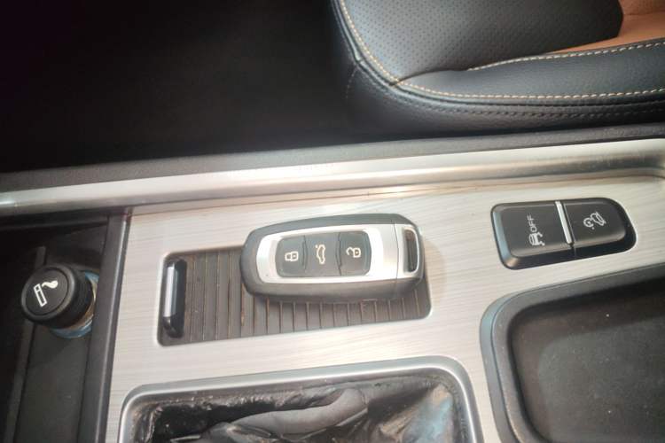 Used Geely Auto Vision X6 2016 1.3T CVT Flagship Model