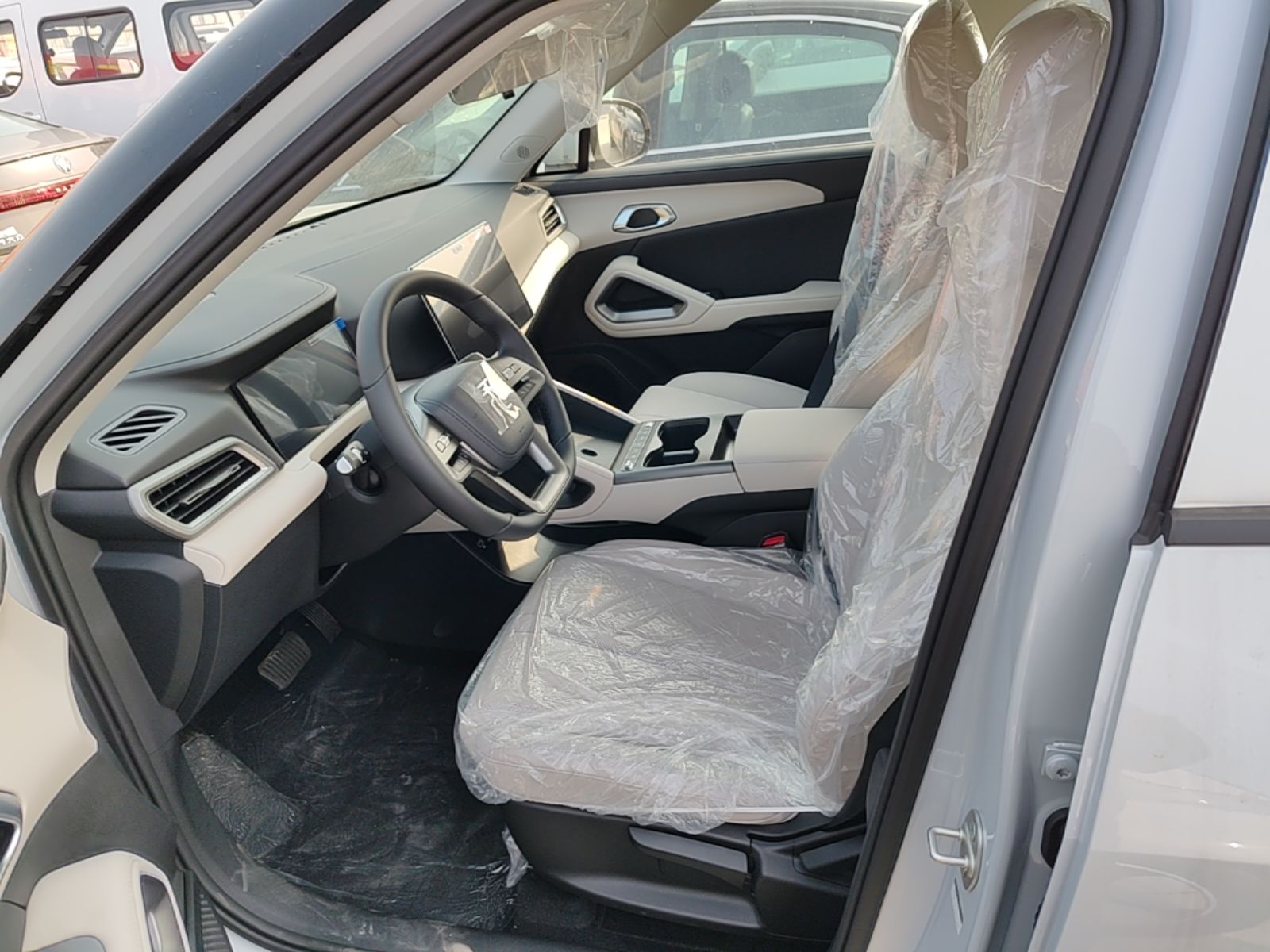 BYD Yuan UP 2025 Intelligent Driving Version 401 KM Dynamic Edition — снимка 17