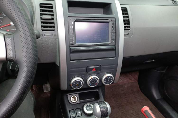 Used Nissan X-Trail 2010 2.5L CVT Flagship Edition 4WD Audio And AC Panel