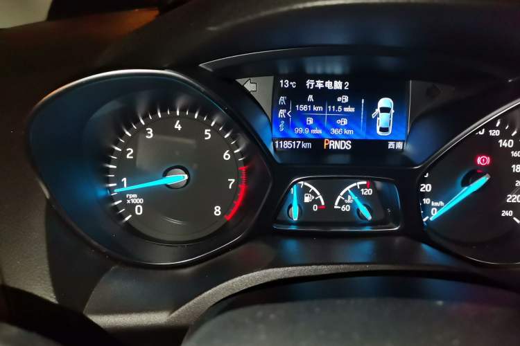 Used Ford Kuga 2018 EcoBoost 180 Two-Wheel-Drive Cognac Special Edition Odometer Close Up