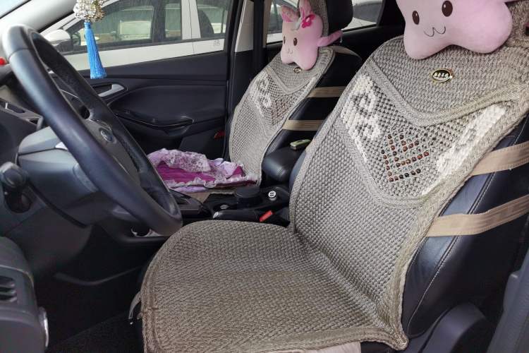 Used Ford Focus 2012 Sedan 1.6L Automatic Fashion Edition