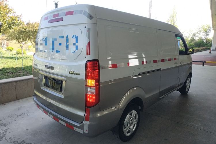 Used Jinbei New Hiace X30L CNG 2021 1.5L Natural Gas Wealth Single-Steaming Air-Conditioned Van SWCC15M