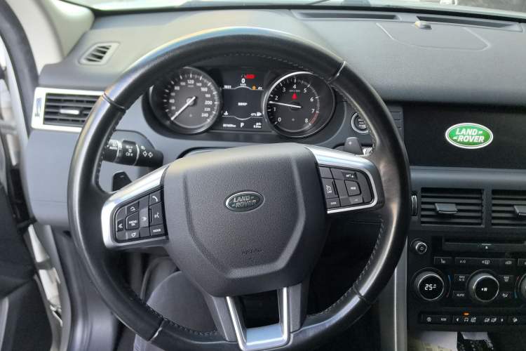 Used Land Rover Discovery Sport 2019 240 PS HSE Version China V Standard