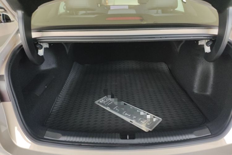 Used Roewe M7 DMH 2025 Model 160km Premium Version
