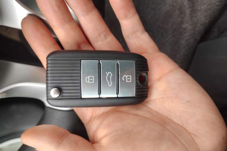 Used Roewe i6 2020 PLUS 1.6L CVT 4G Connected Glory Flagship Edition
