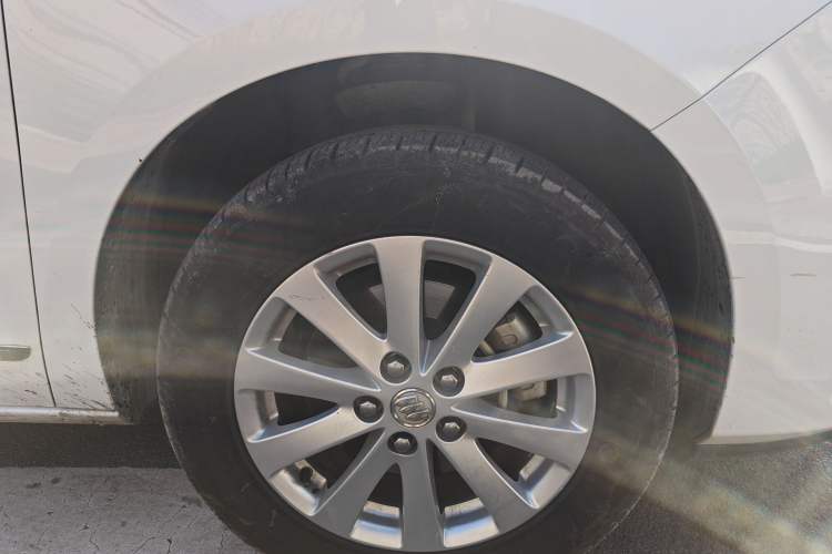 Used Buick GL8 2018 28T Comfort Model China VI Standard Right Front Wheel Hub