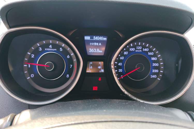 Used Hyundai Elantra (5th Generation / Langdong) 2015 1.6L Manual Leading Model